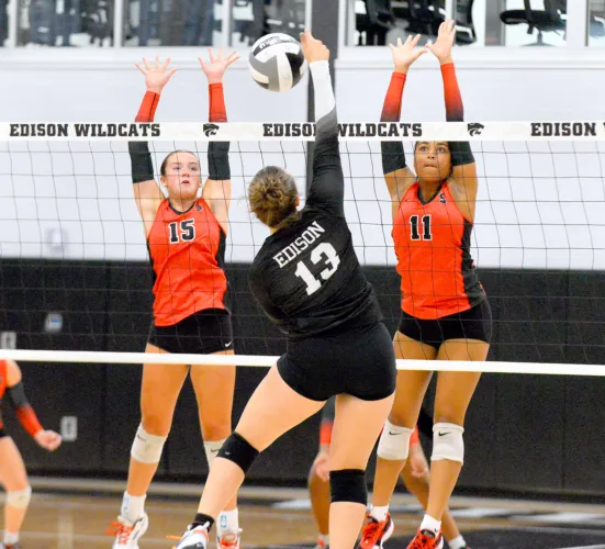 Big Red bounces back, sweeps Edison